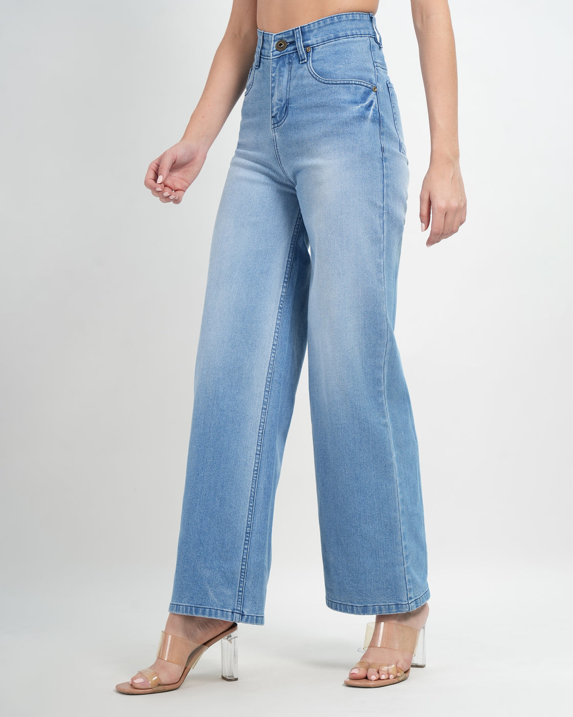 WIDE BOTTOM LIGHT BLUE JEAN